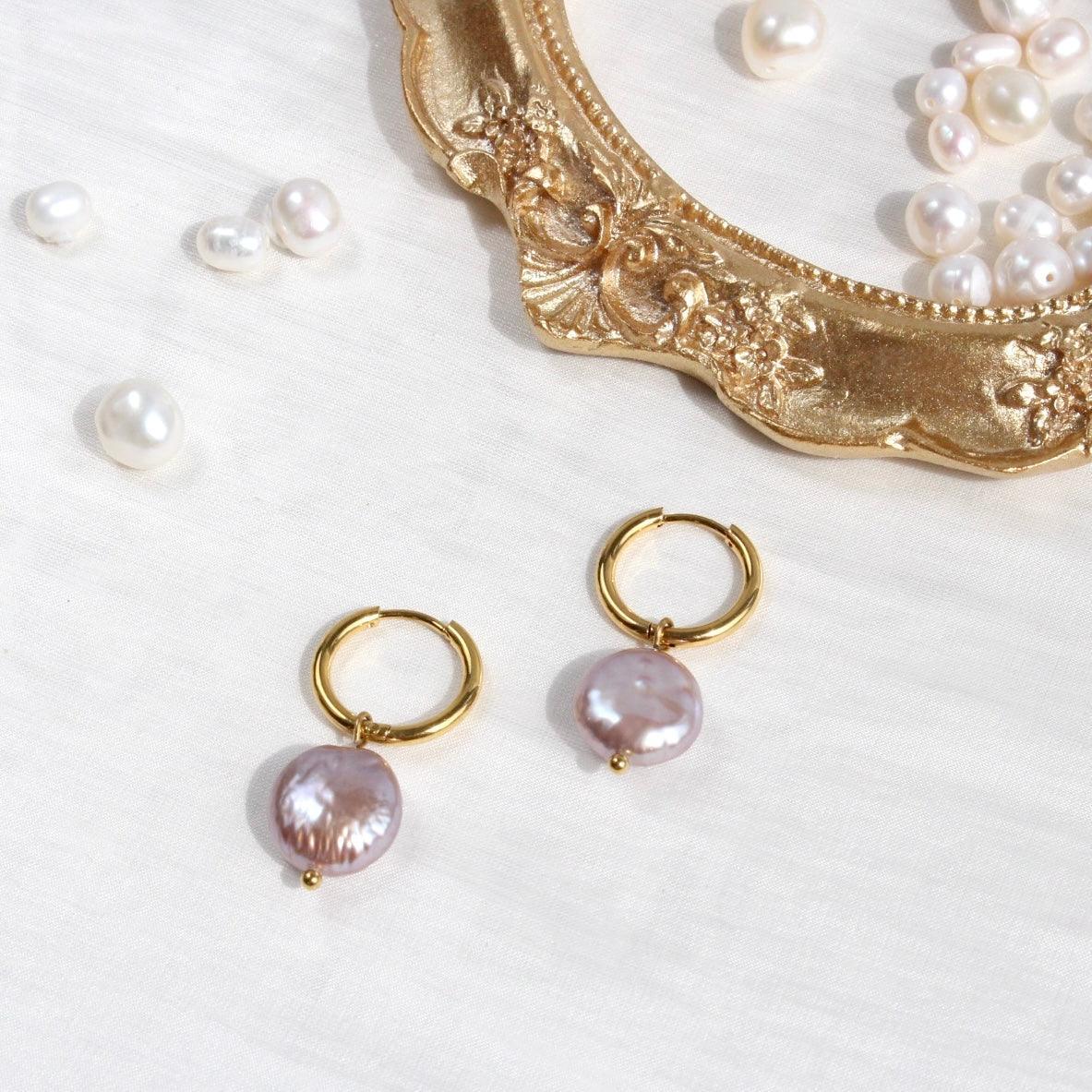 Vienna|Klassische Creolen mit lila Knopfperlen - JK Jewelry & Accessories