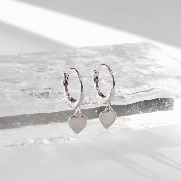 Bella | Creolen mit Herz - JK Jewelry & Accessories