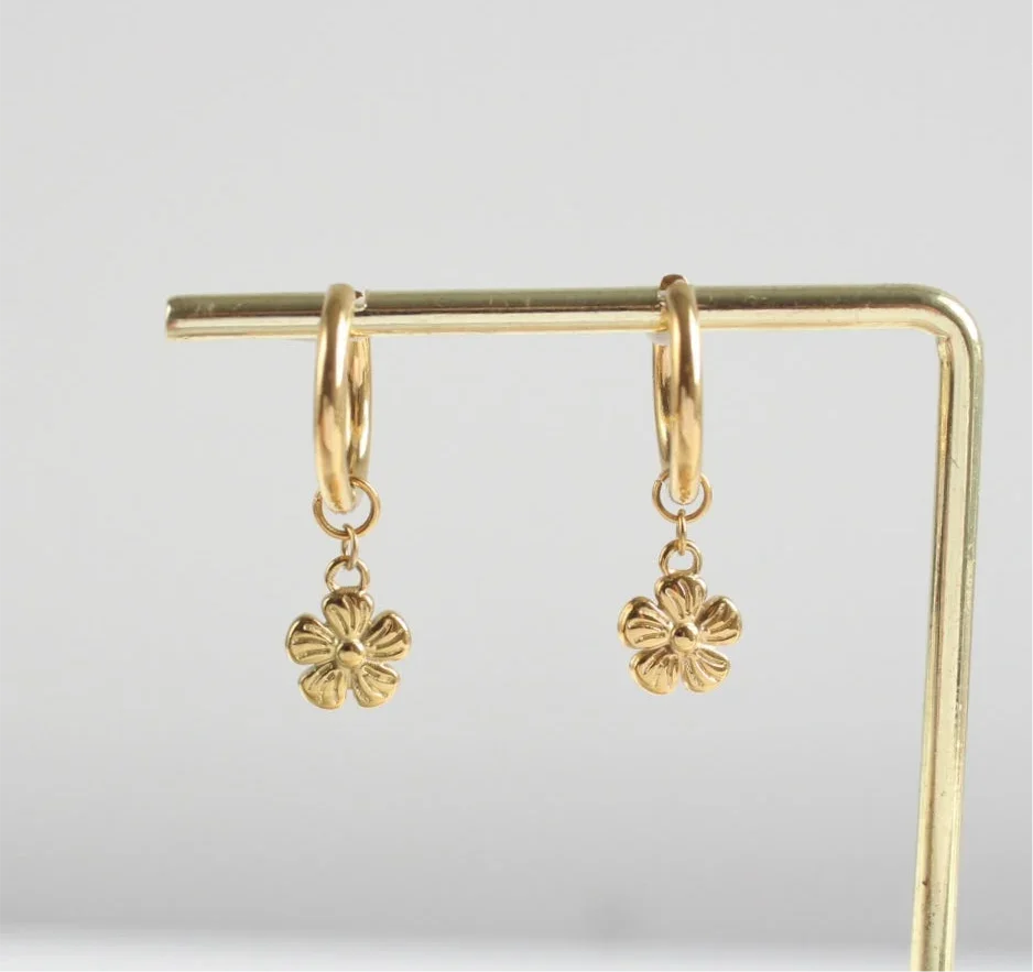 Olivia|Classic hoop earrings with flowers