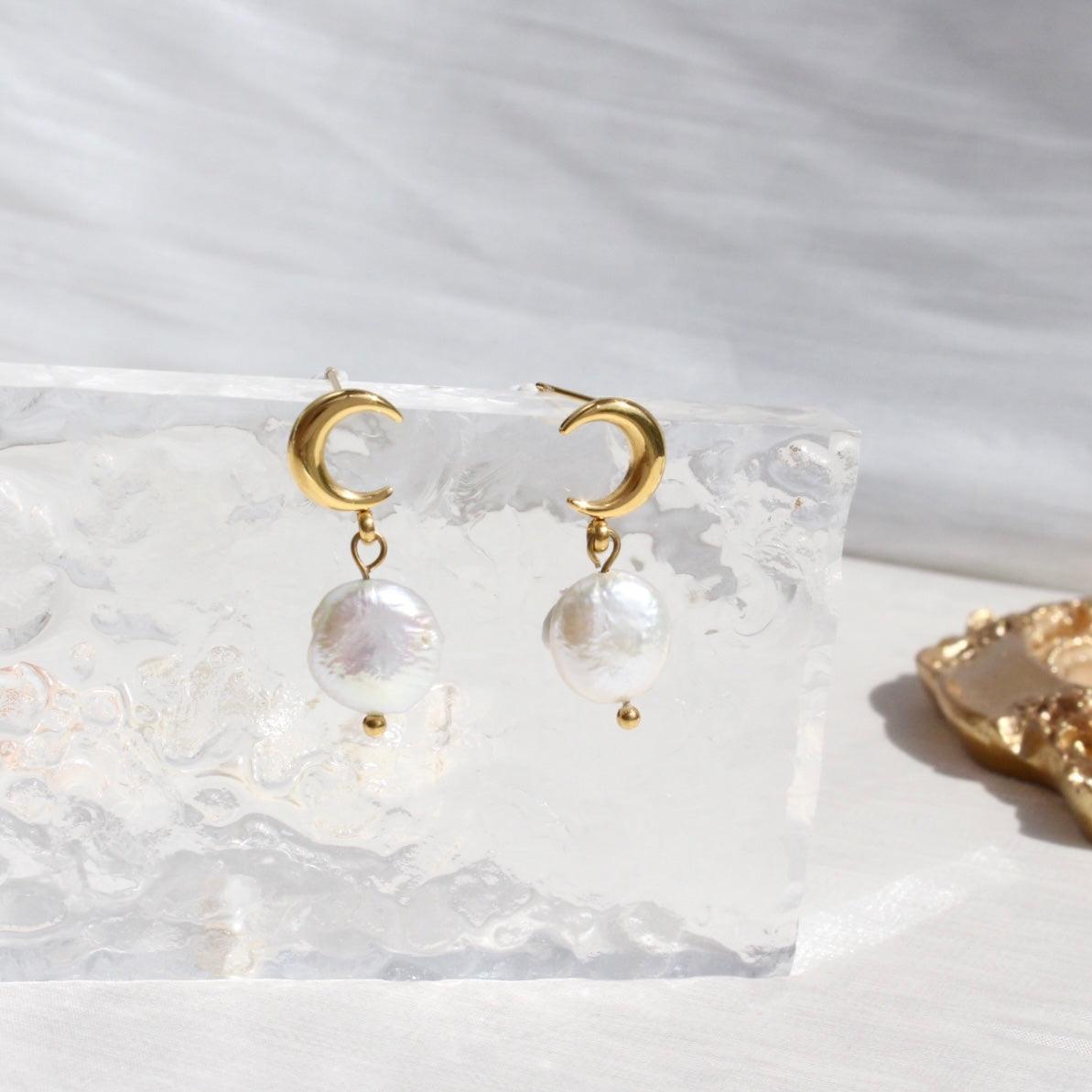 Alivia|Barockperle mit Mond - JK Jewelry & Accessories