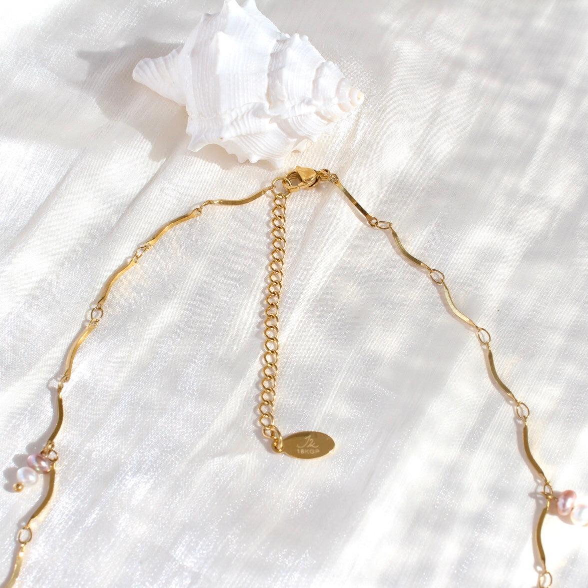 Maisy | Fliederweisse Mini-Perlen & filigrane Gliederkette - JK Jewelry & Accessories