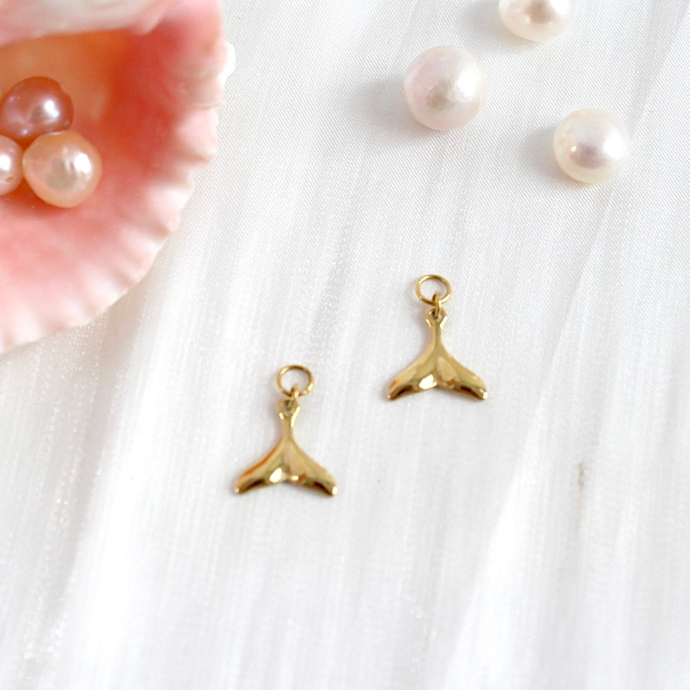 Olivia|Klassische Creolen mit Fischflosse