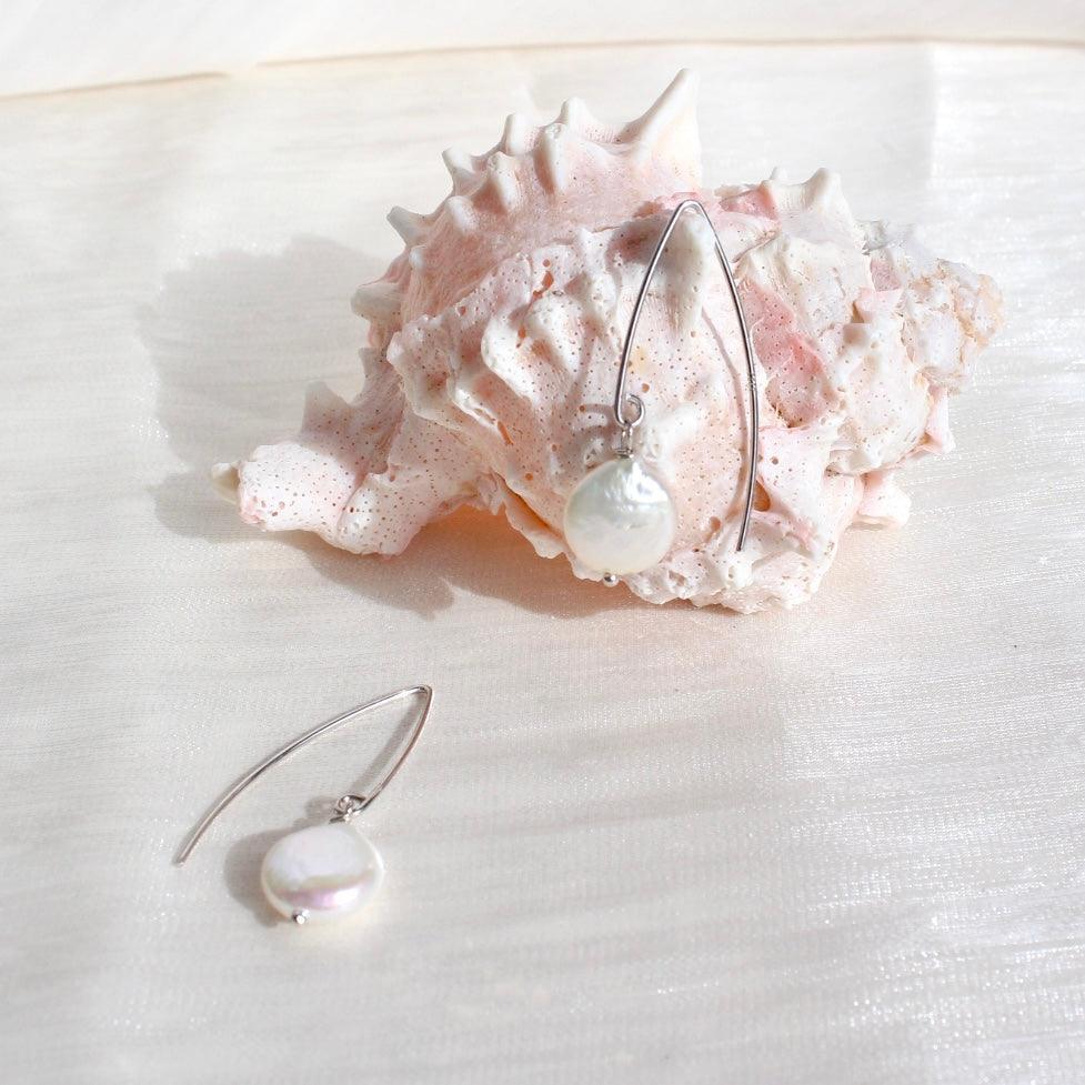 Rayne | Grosse Ohrhaken mit Knopf-Barockperlen - JK Jewelry & Accessories