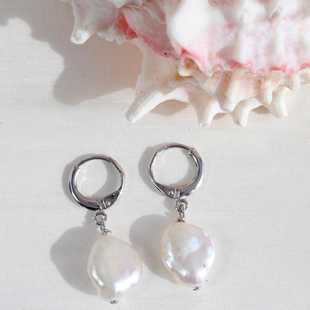 Anais | Klassische Creolen mit Barockperlen - JK Jewelry & Accessories