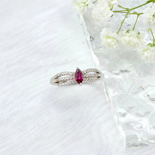 Drei-Band-Ring mit Granatstein - JK Jewelry & Accessories