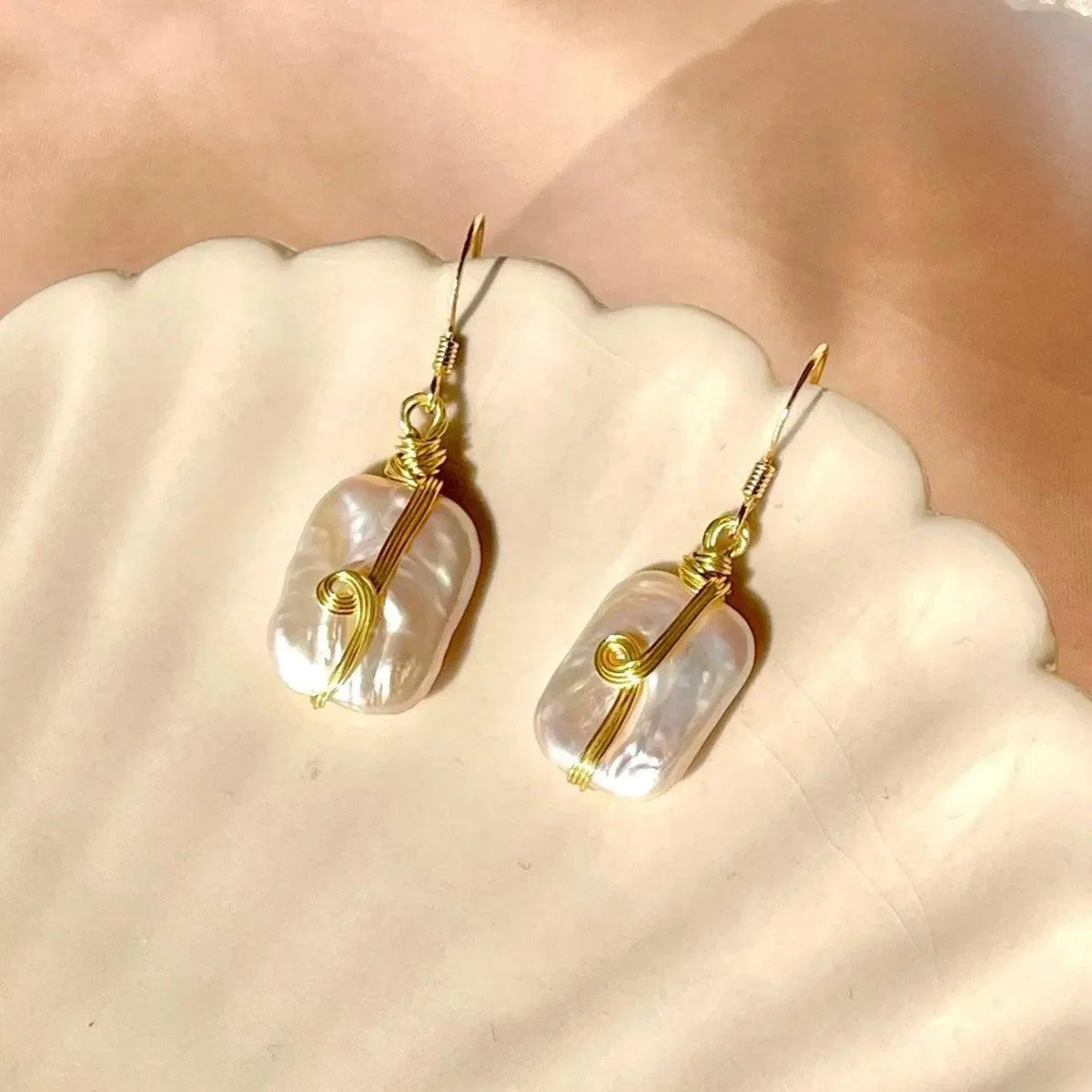 Eckige Barockperle in Draht gewickelt - JK Jewelry & Accessories