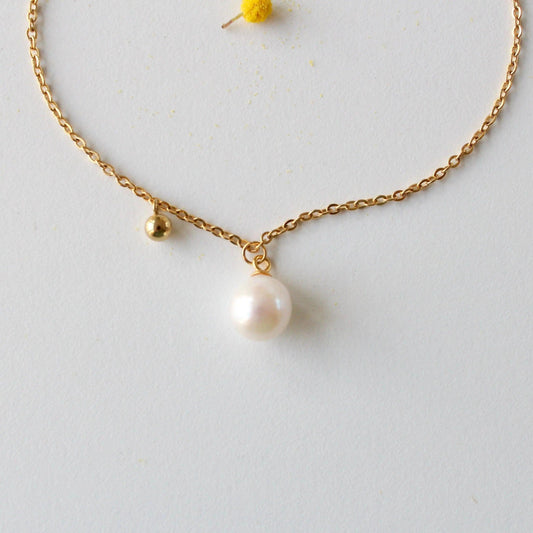 Fusskette mit Barockperle & goldener Kugel - JK Jewelry & Accessories