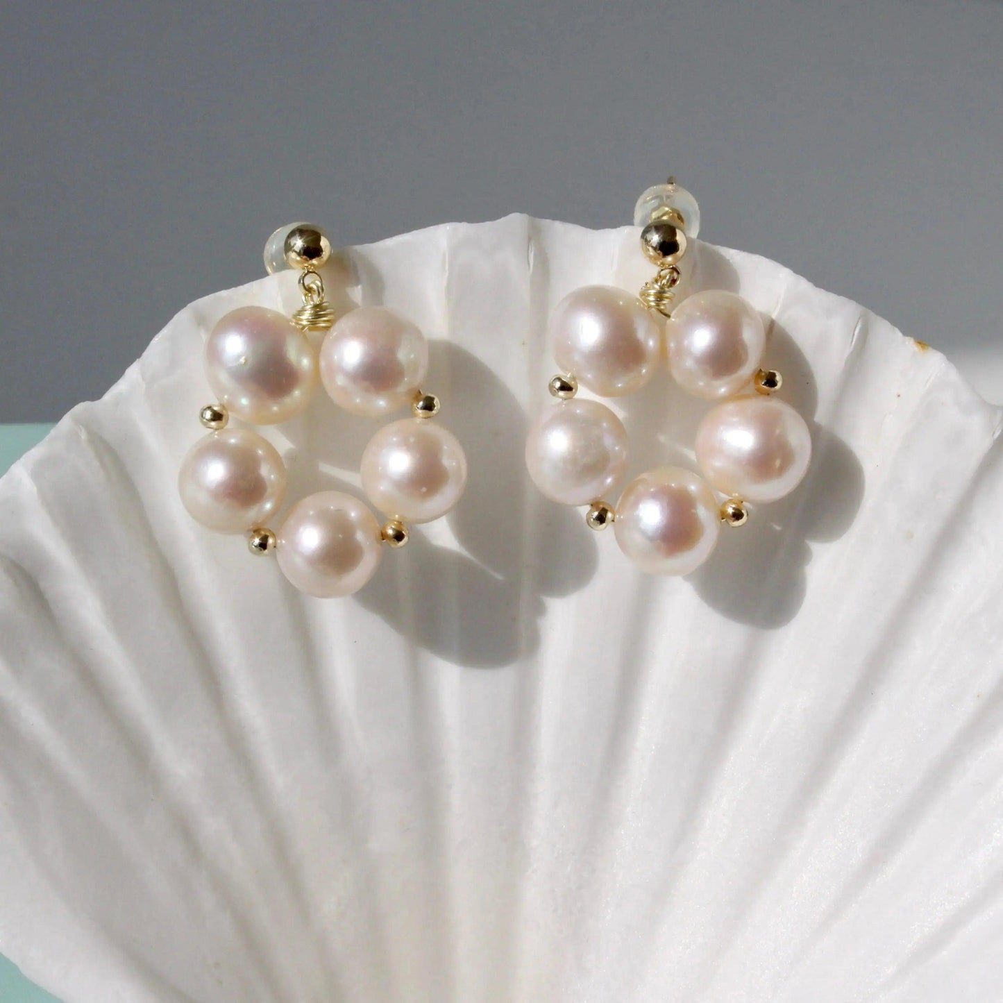 Grosse Blumen Hoop - JK Jewelry & Accessories