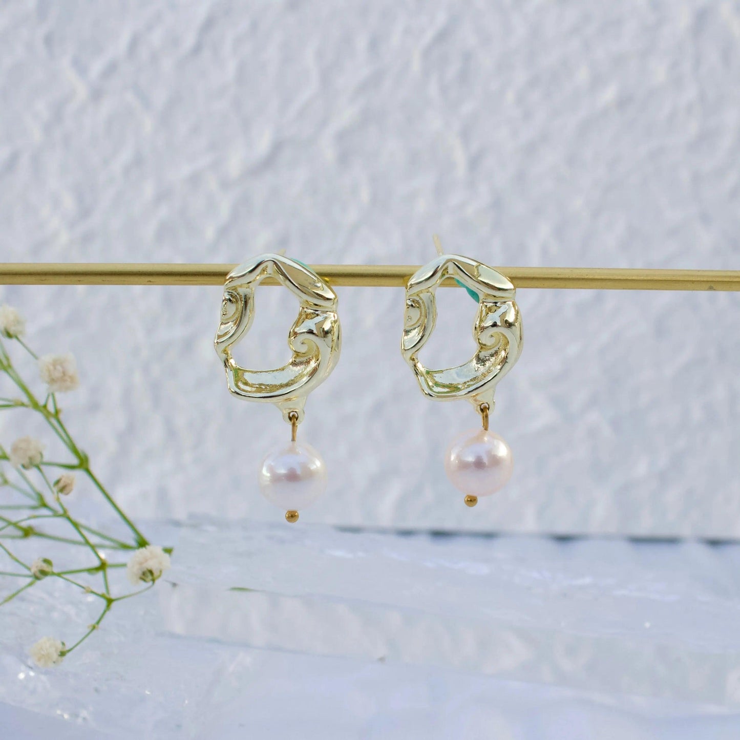 Lydia|Abstrakte Welle mit Perle - JK Jewelry & Accessories