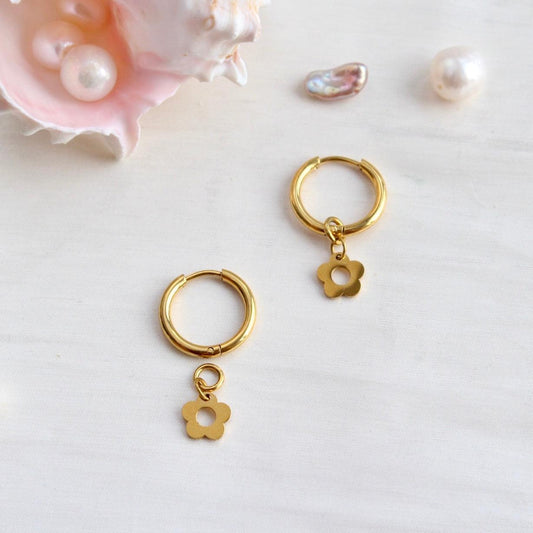 Olivia|Klassische Creolen mit Blume - JK Jewelry & Accessories