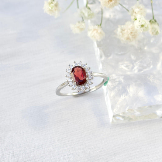 Ovaler Granat - JK Jewelry & Accessories