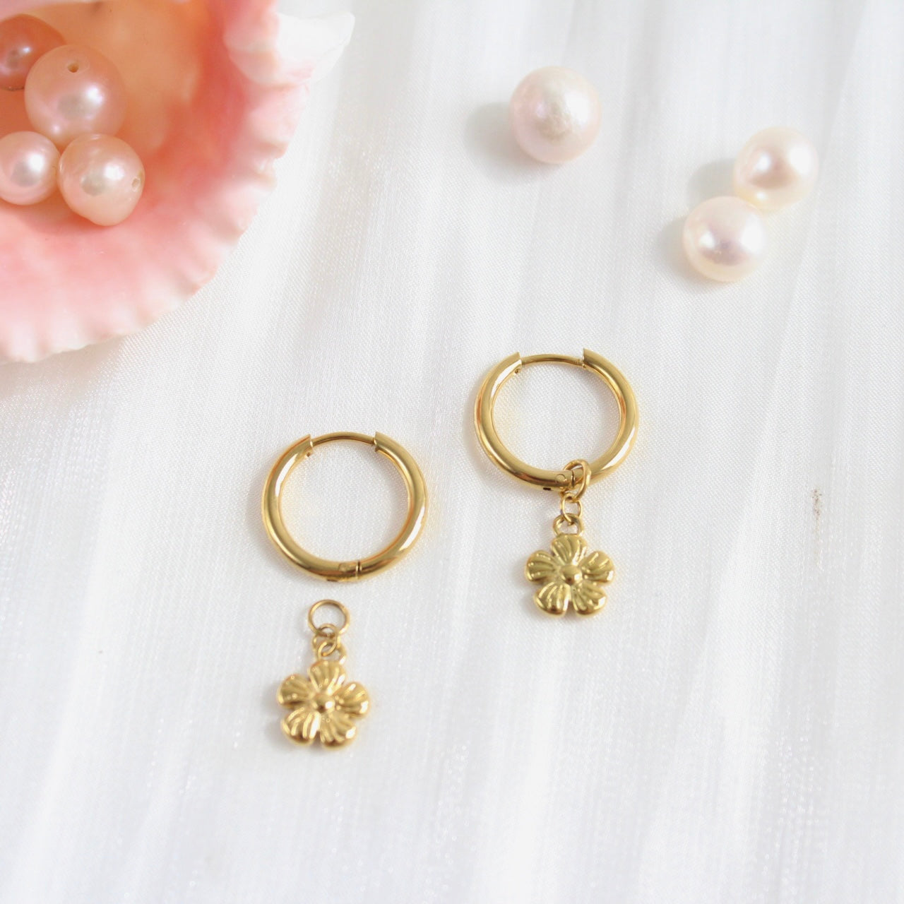 Olivia｜Klassische Creolen mit Blume