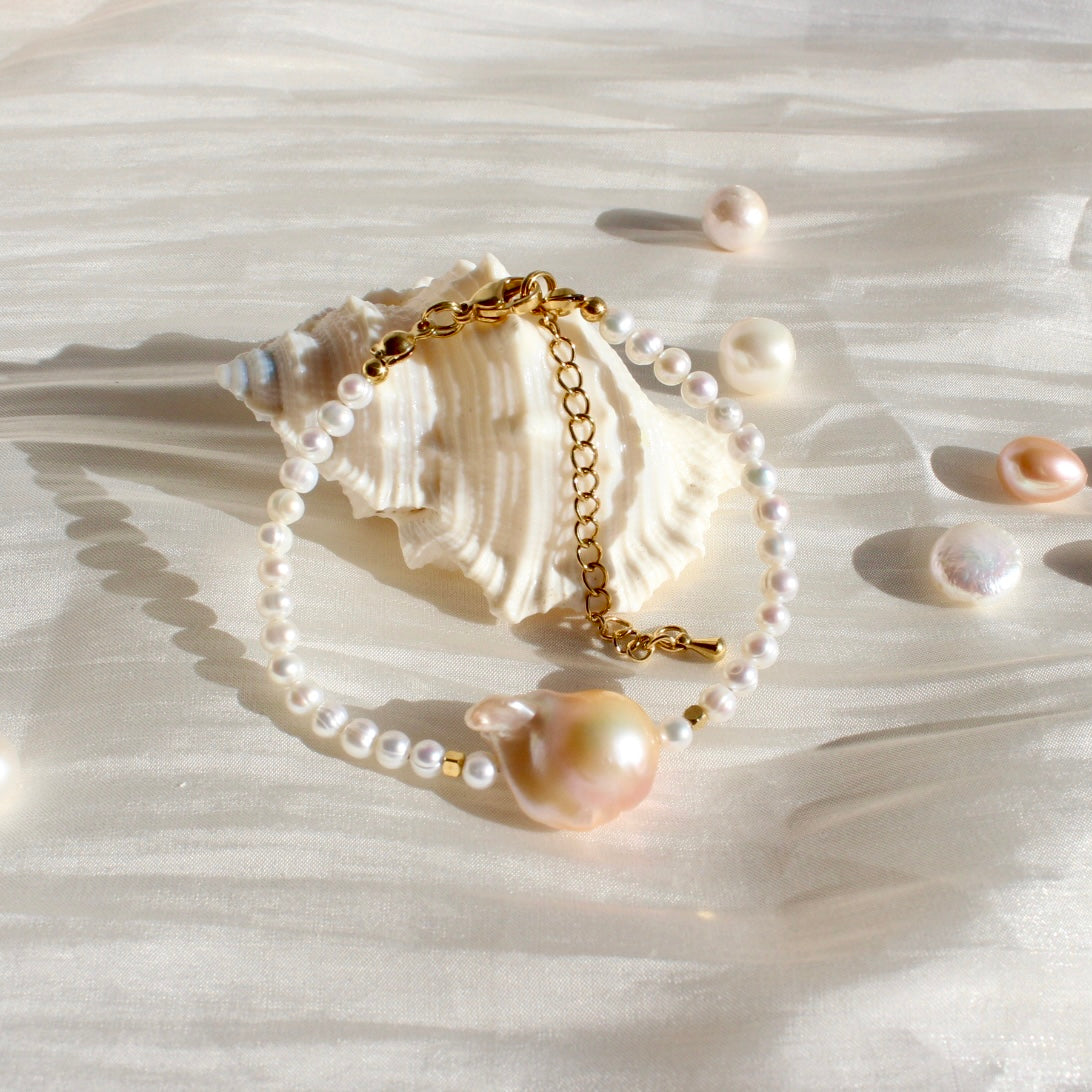 Macie | Barockperle mit zarter Perle