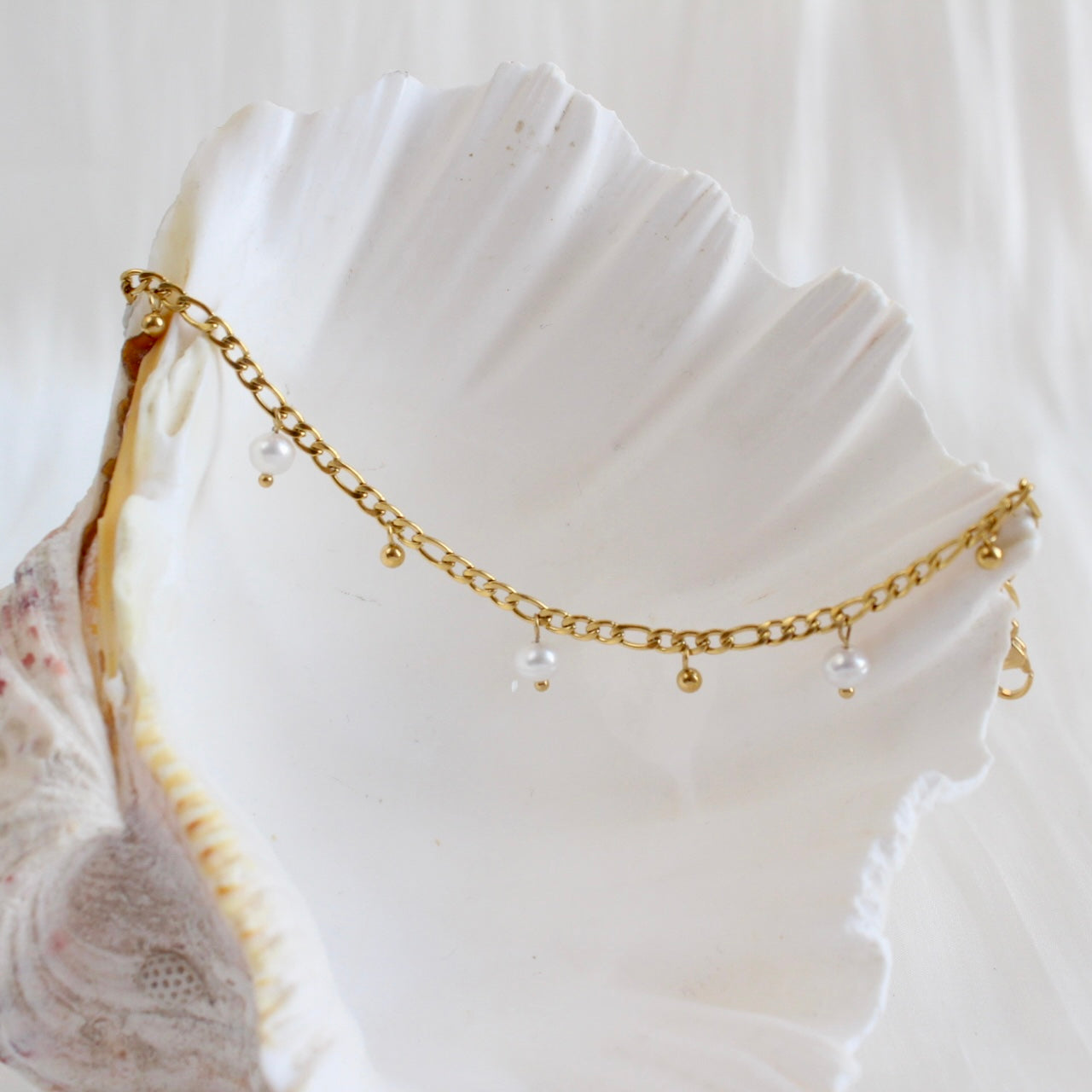 Sasha｜Goldkugeln & Perlen Armkette