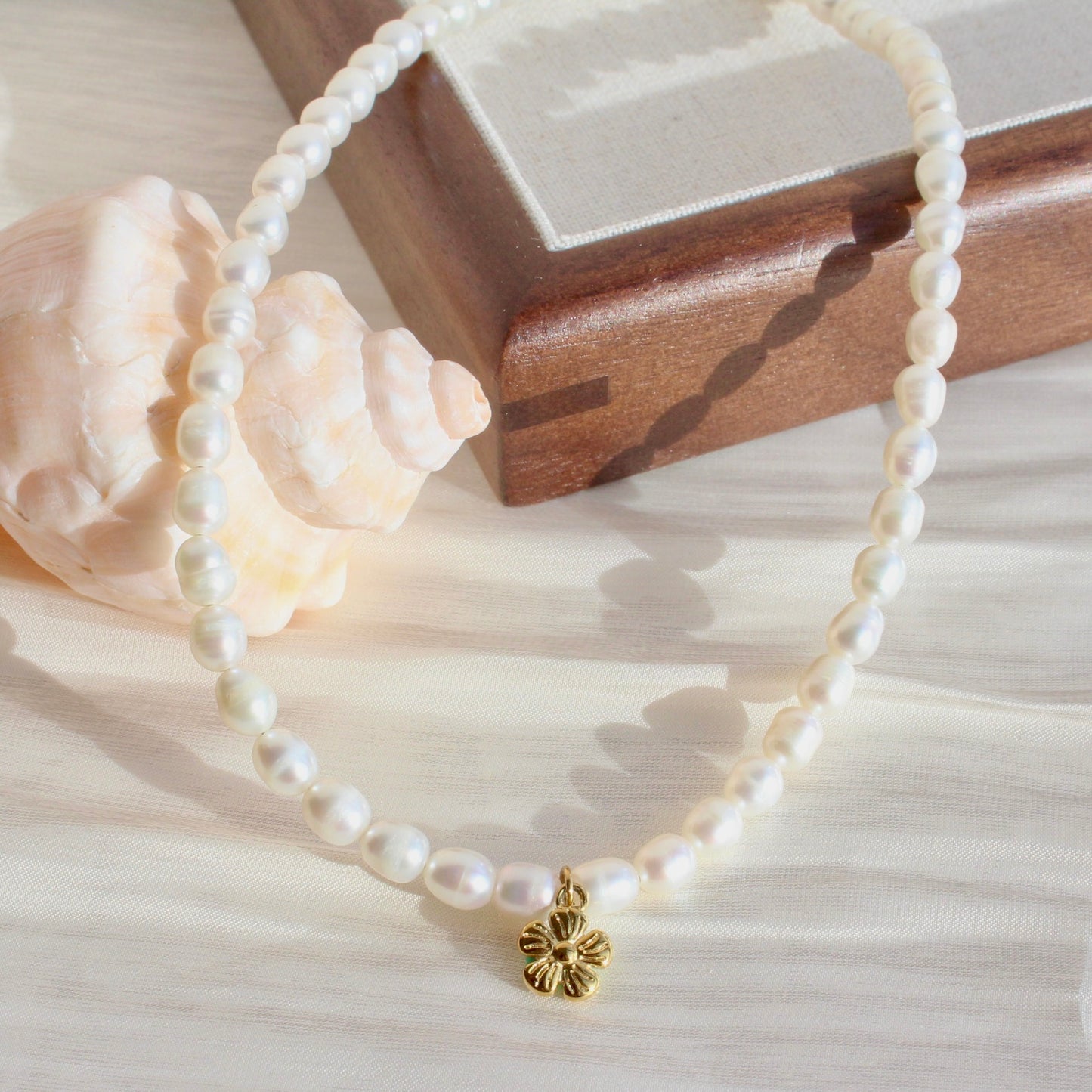 Ashlynn｜Klassische 5mm Perlenkette mit Fischflosse, Blume oder Schmetterling - JK Jewelry & Accessories
