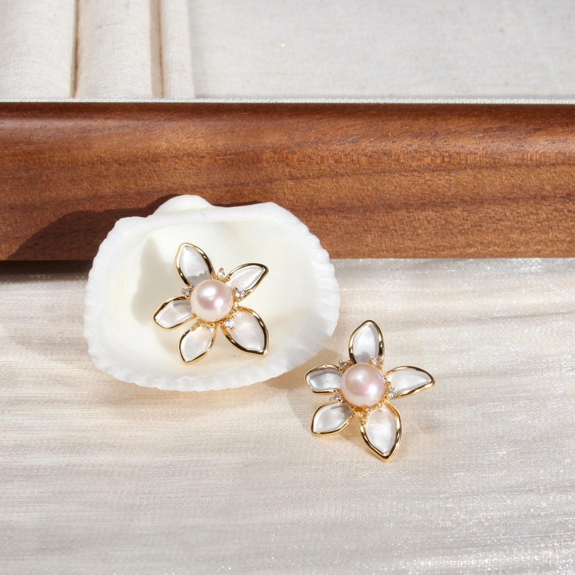 Brielle｜Wunderschöne Blume & Perlen - JK Jewelry & Accessories