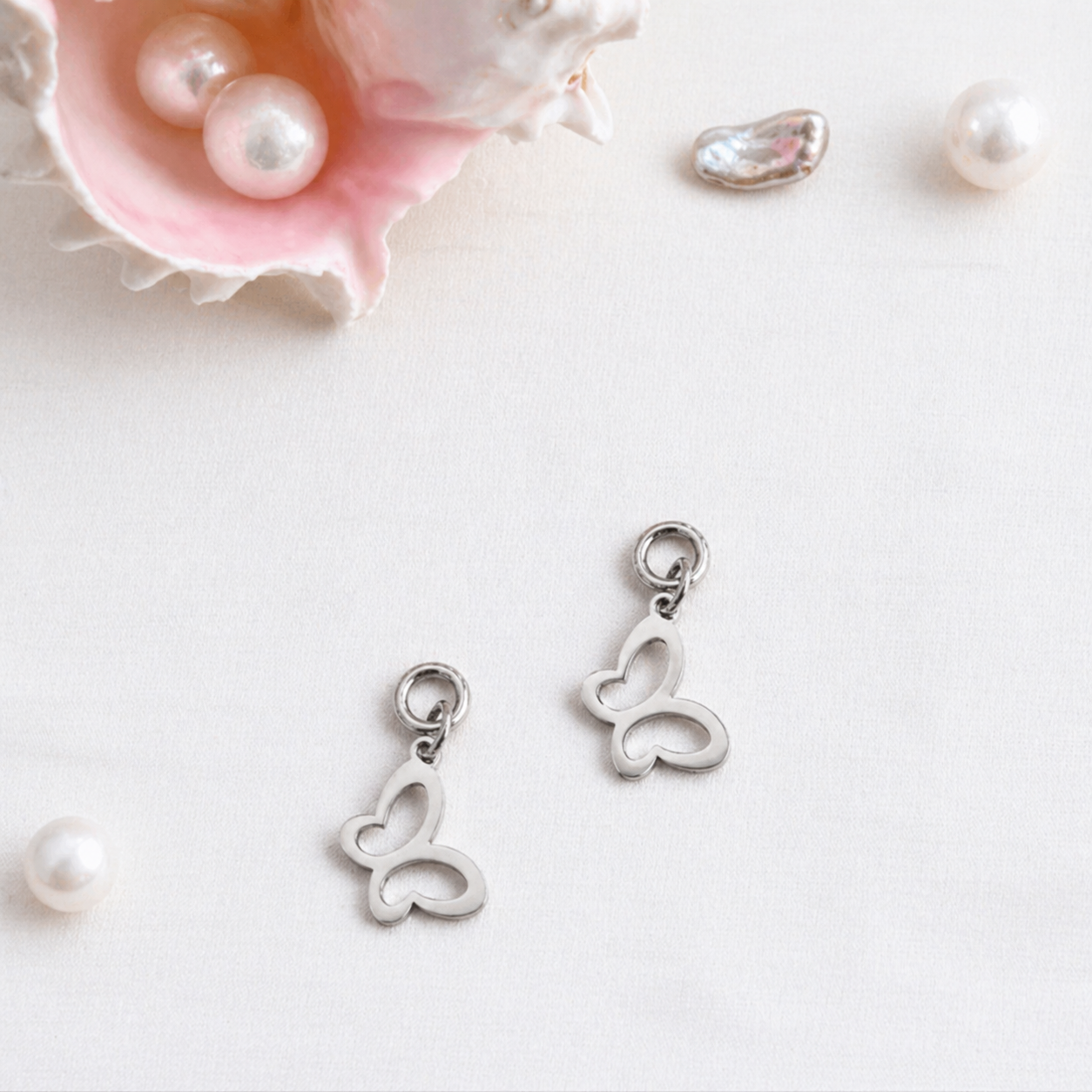 Olivia｜Classic butterfly hoop earrings