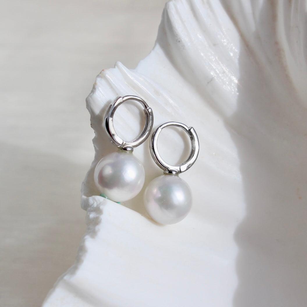 Orecchini A Cerchio Con Perle In Argento Sterling 925 – Ipoallergenici, Design Twist, Diametro 1.5 Cm, Eleganti Per Donne E Ragazze, Regalo Perfetto Per Ogni Occasione