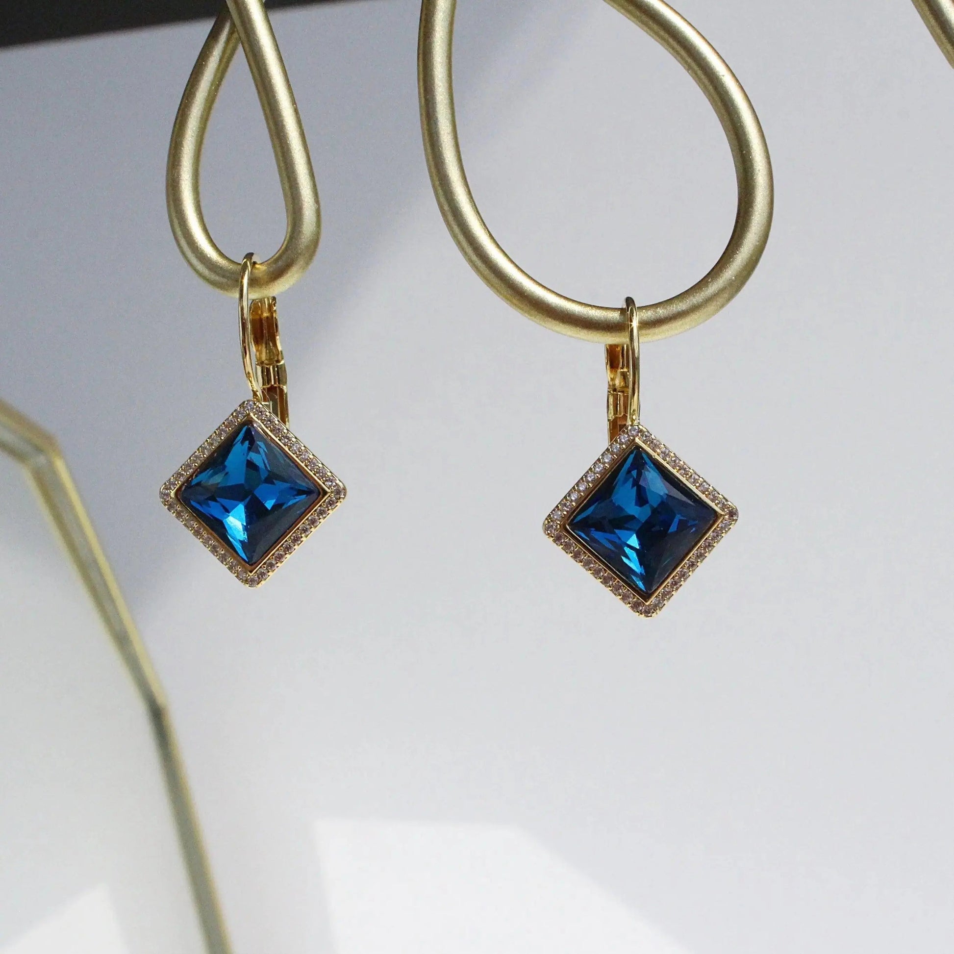 Ohrring blauer Kristall JK Jewelry & Accessories